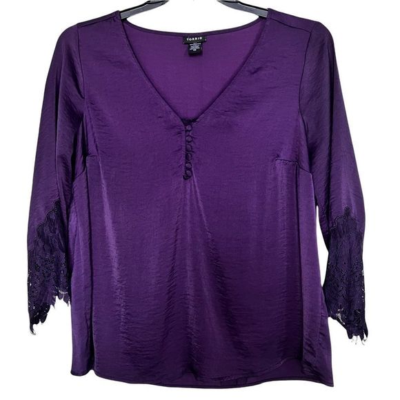 TORRID Womens Sz 00 Lace Inset Bell Sleeve Purple Blouse - Picture 1 of 6